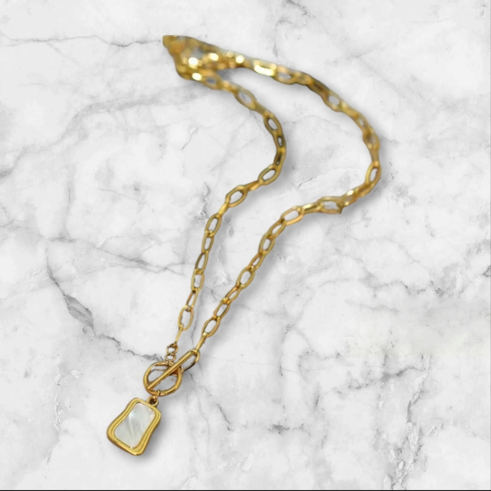 ***NEW*** Geometric Pearl Oyster Necklace - Picture 4 of 8